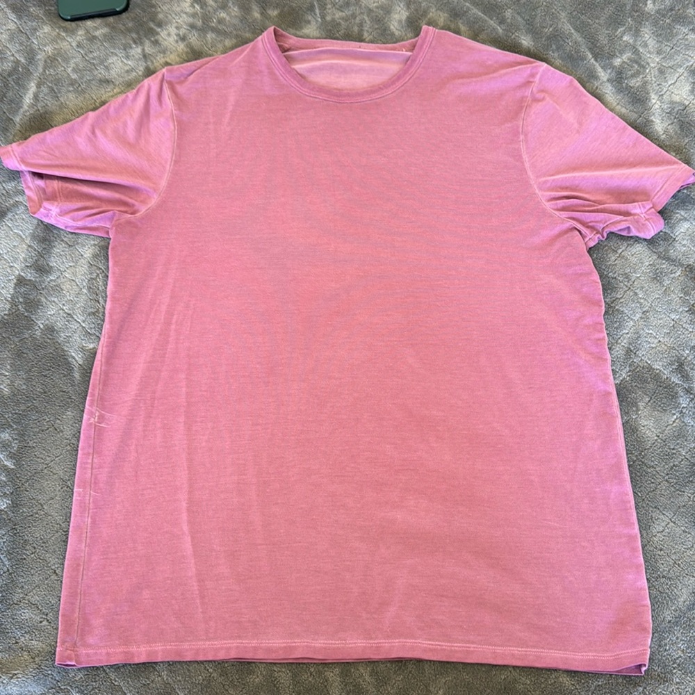 lululemon Fundamental T-Shirt
Breeze Dye Vintage Plum